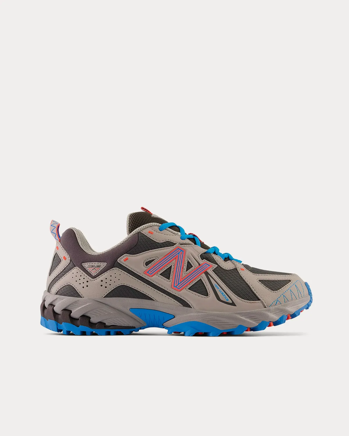 610v1 Grey / Blue Low Top Sneakers