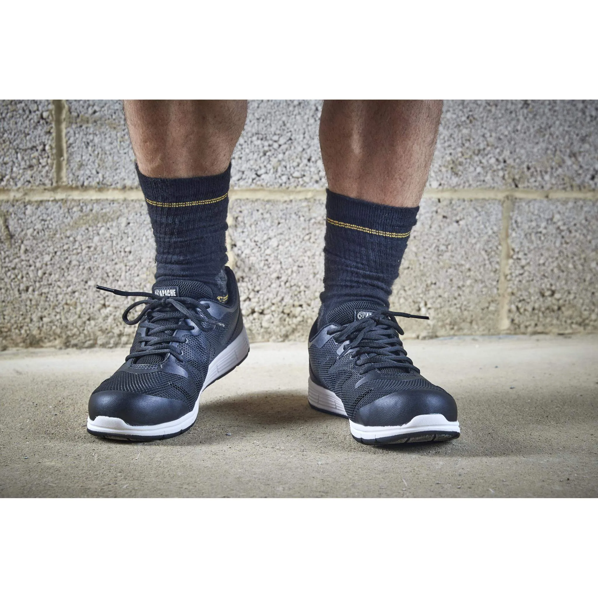 Apache Vault Black Lightweight Sports Safety Trainers