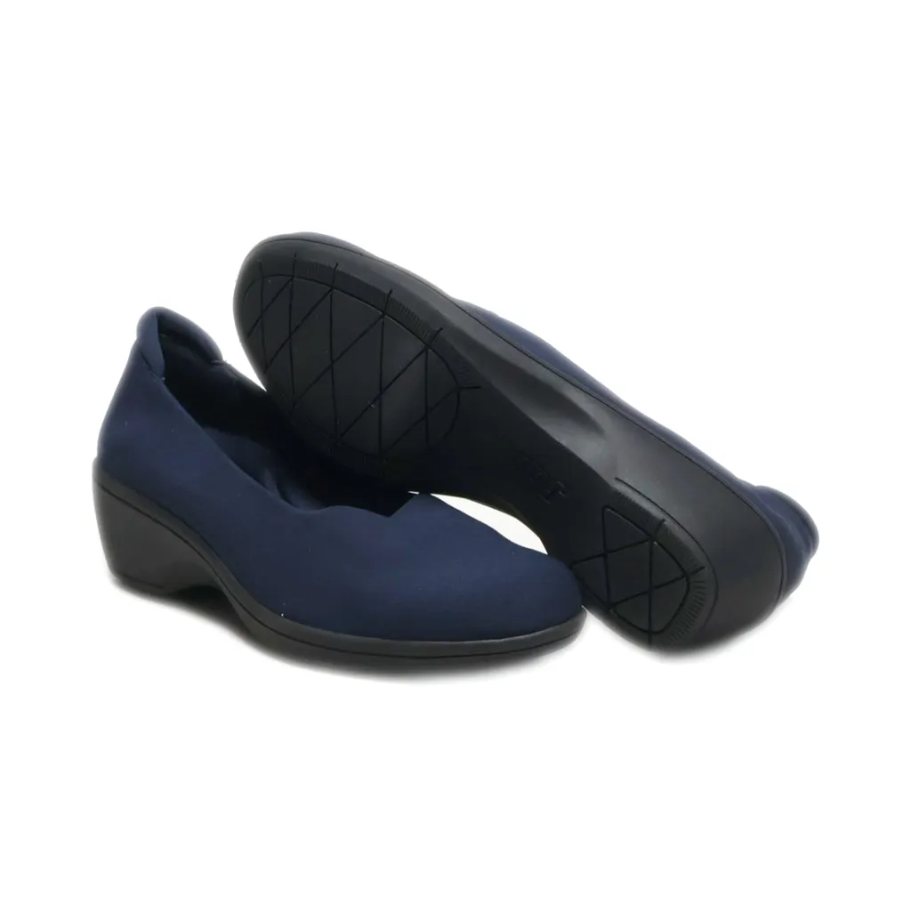 Bass Pumps Fabric Blue Colour For Women