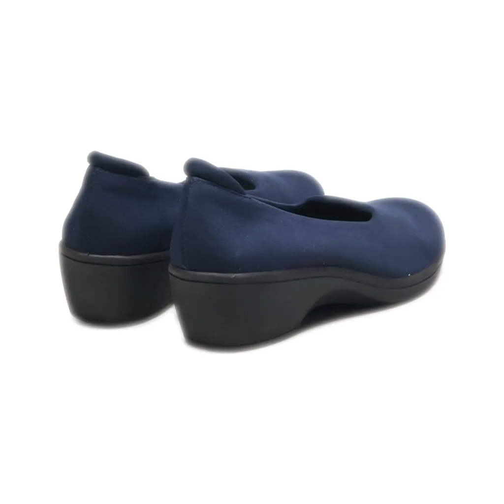 Bass Pumps Fabric Blue Colour For Women