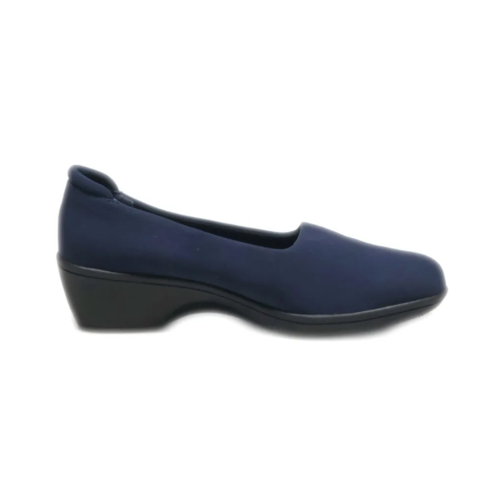 Bass Pumps Fabric Blue Colour For Women