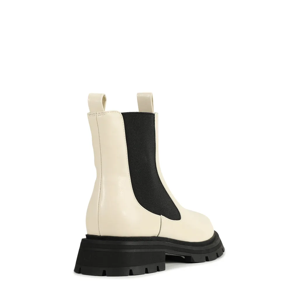 CHEN CHELSEA ANKLE BOOTS