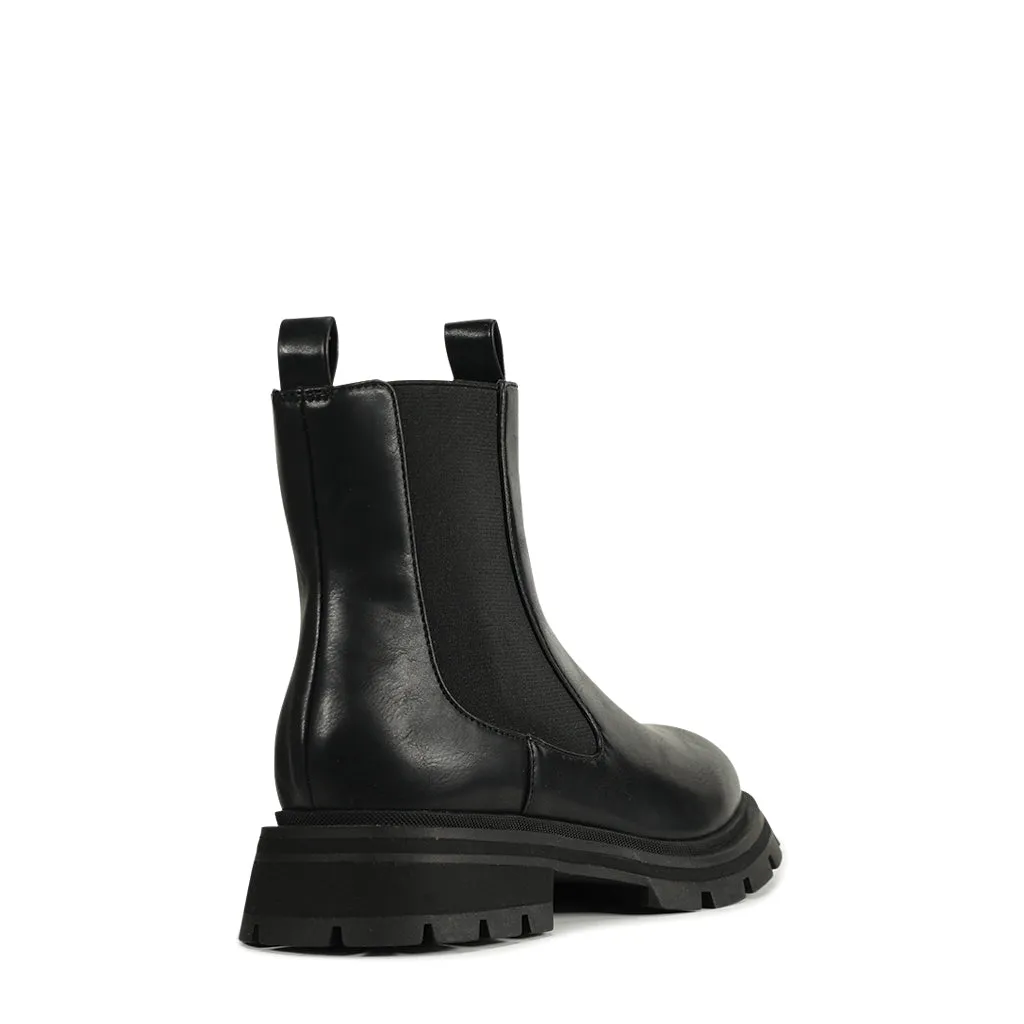 CHEN CHELSEA ANKLE BOOTS