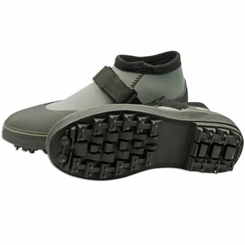 [CLEARANCE] Land & Sea Low Cut Rock Spike Shoe