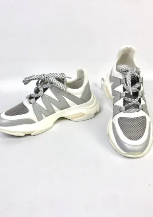 dad sneaker
