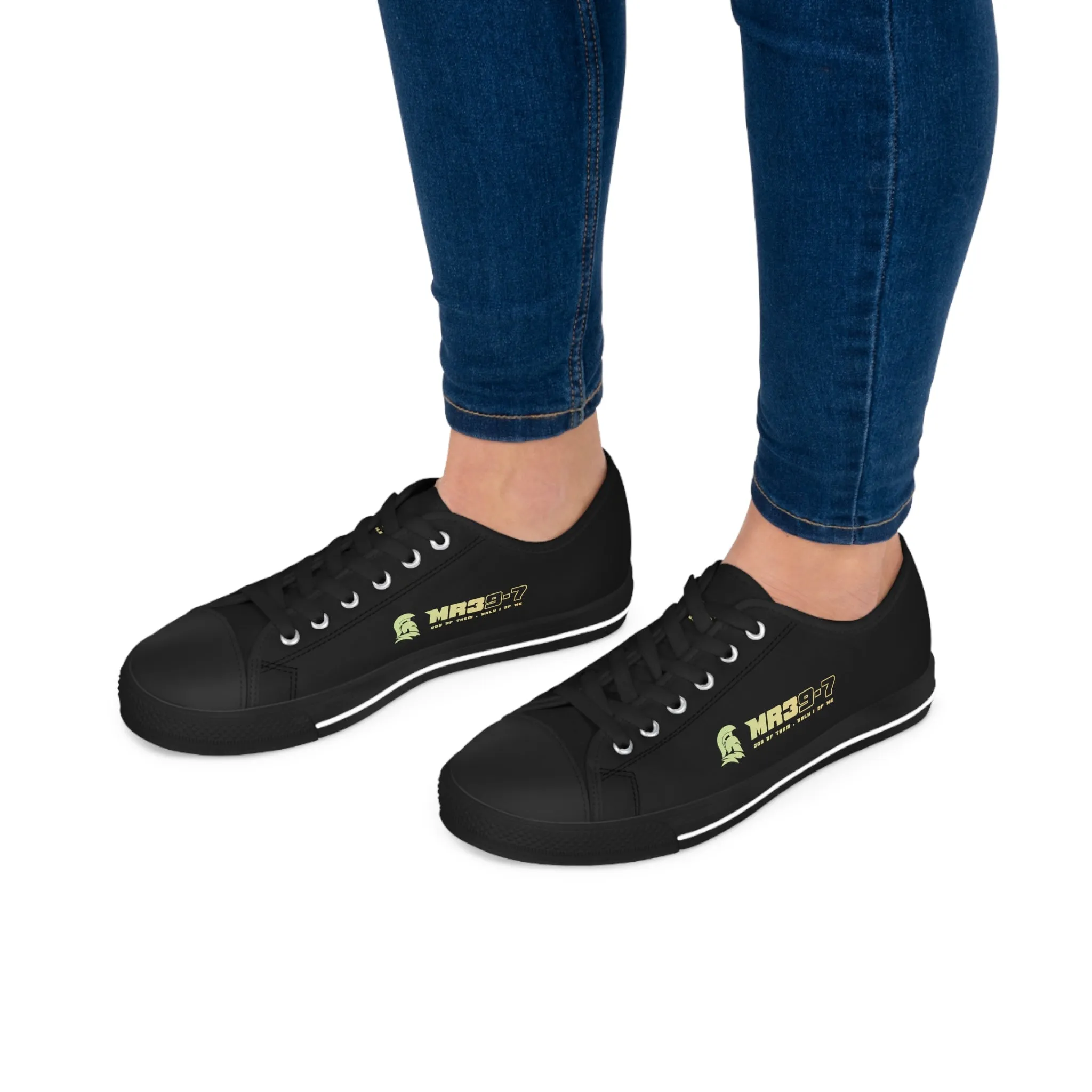 MR39-7  Women's Low Top Sneakers