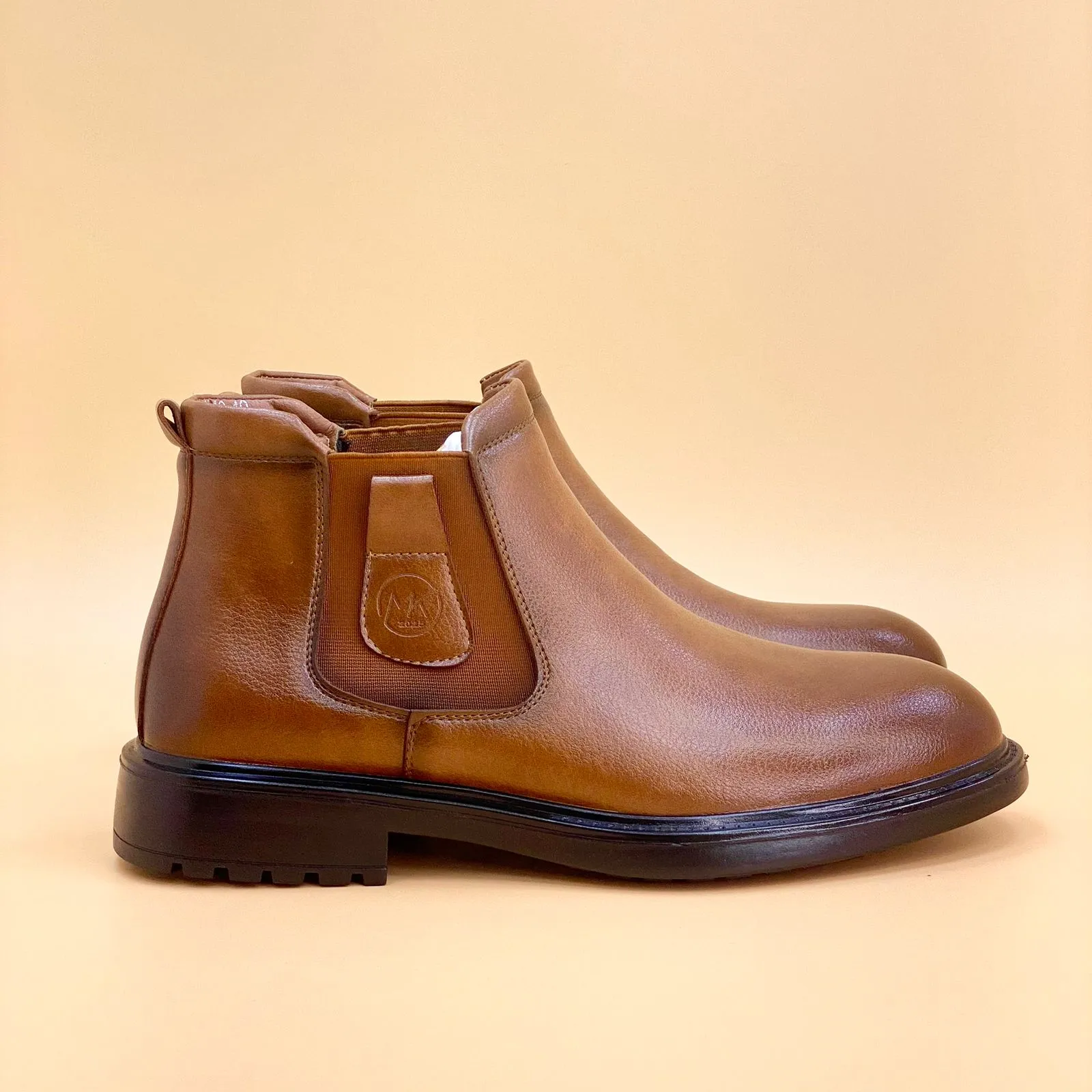 NEW ,  MEN BOOTS  M927 , MADE IN CHINA