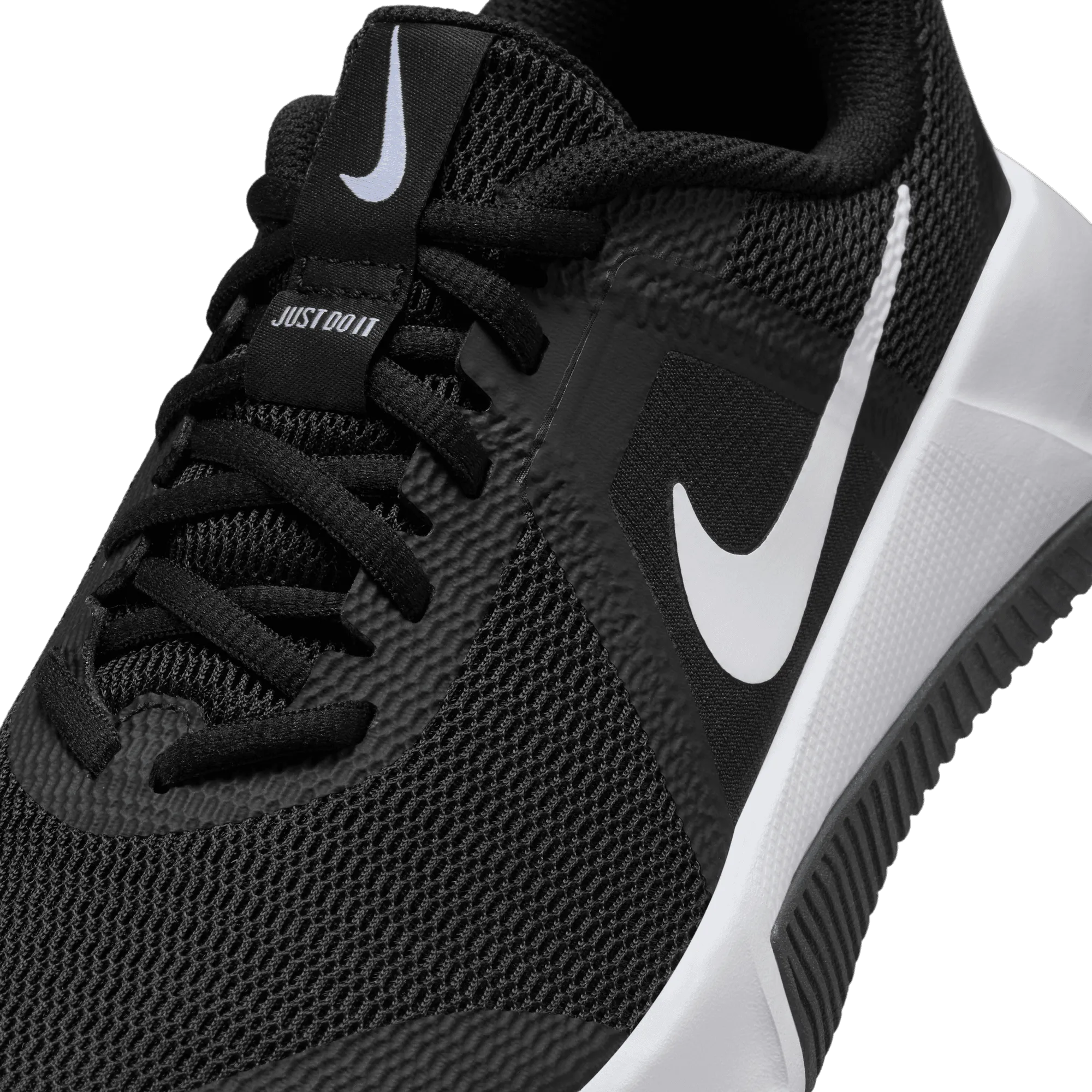 NIKE MC TRAINER 3 WOMEN'S WORKOUT SHOES