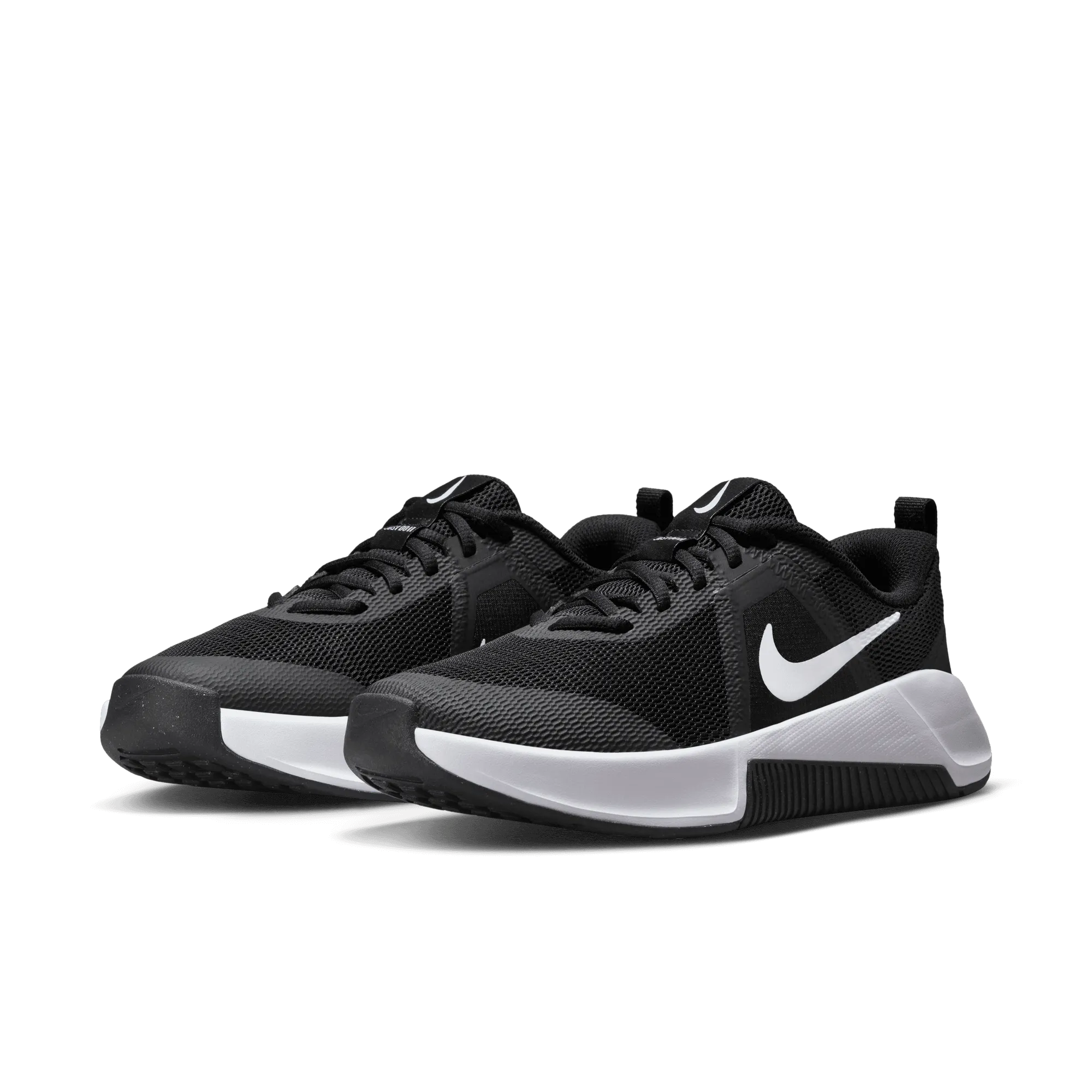 NIKE MC TRAINER 3 WOMEN'S WORKOUT SHOES