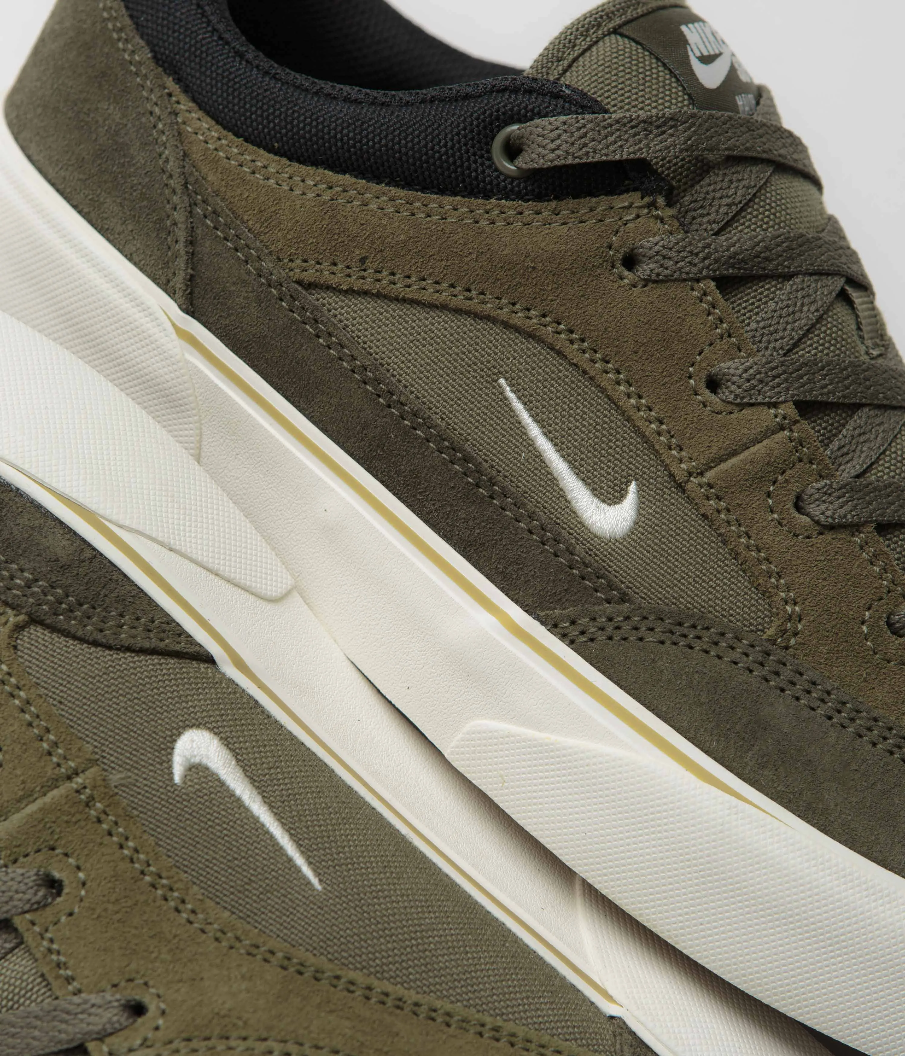 Nike SB Malor Shoes - Medium Olive / Sail - Cargo Khaki - Black