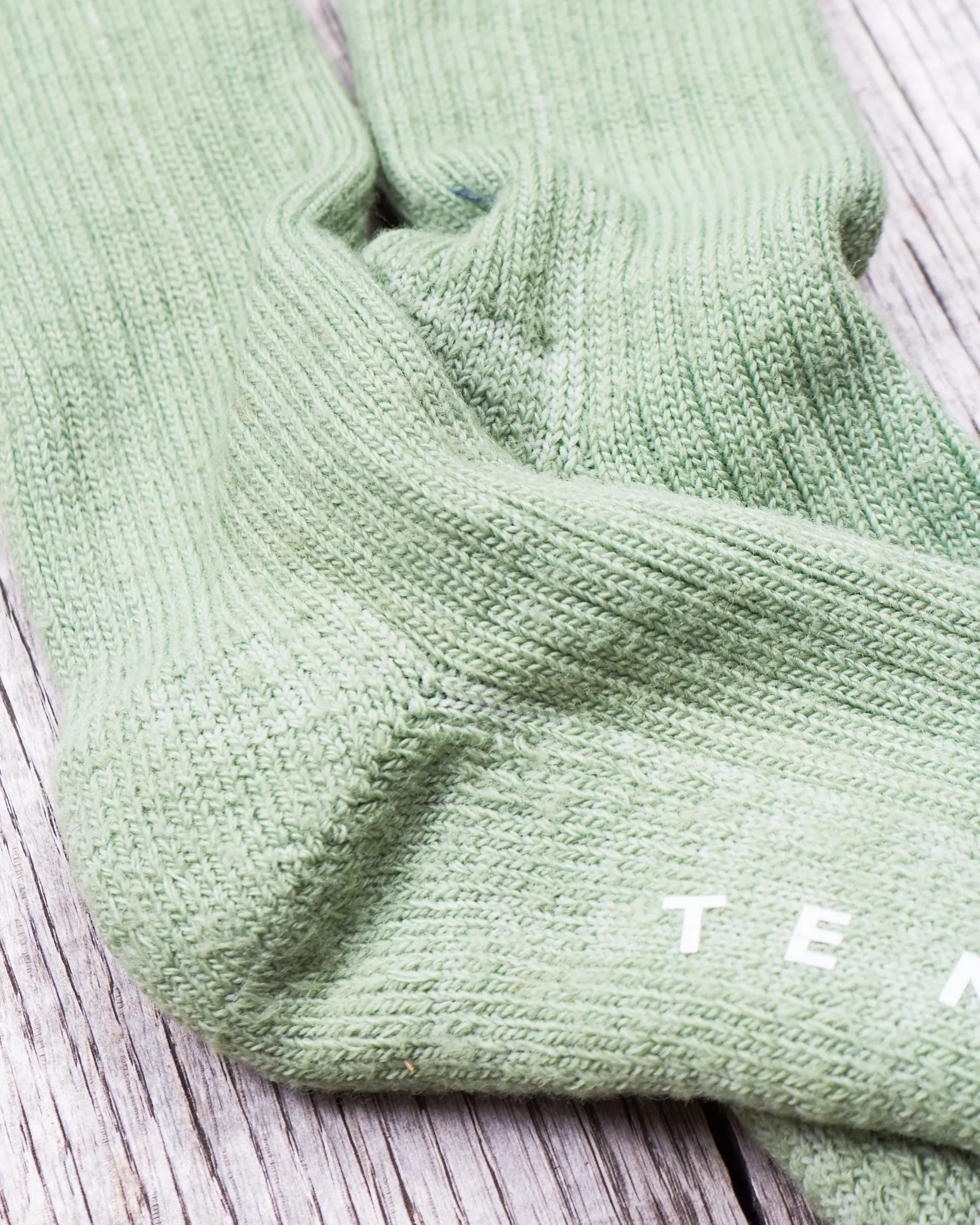 Tender Wool Rib Socks Chlorophyll Dyed