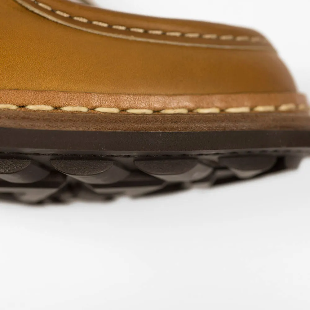 Thuya moccasin toe shoe in chestnut calf, rubber sole