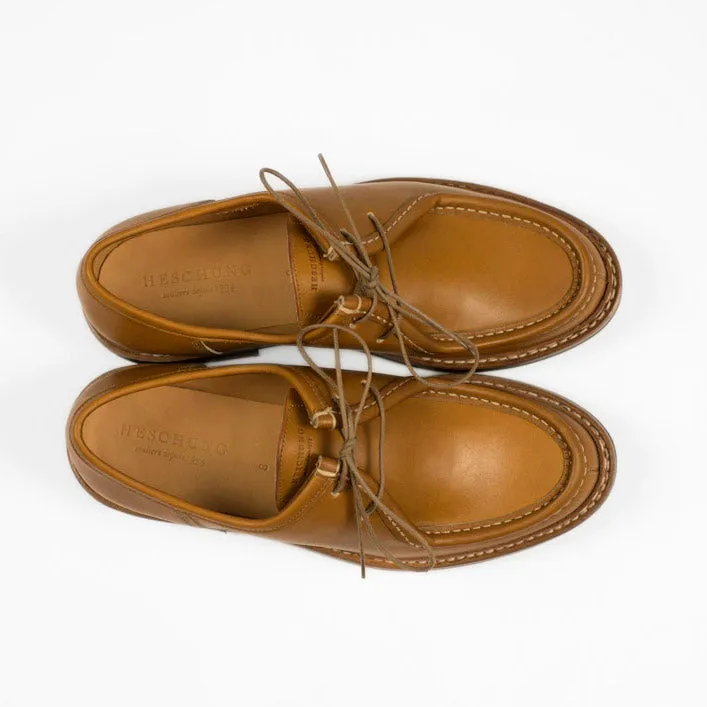 Thuya moccasin toe shoe in chestnut calf, rubber sole