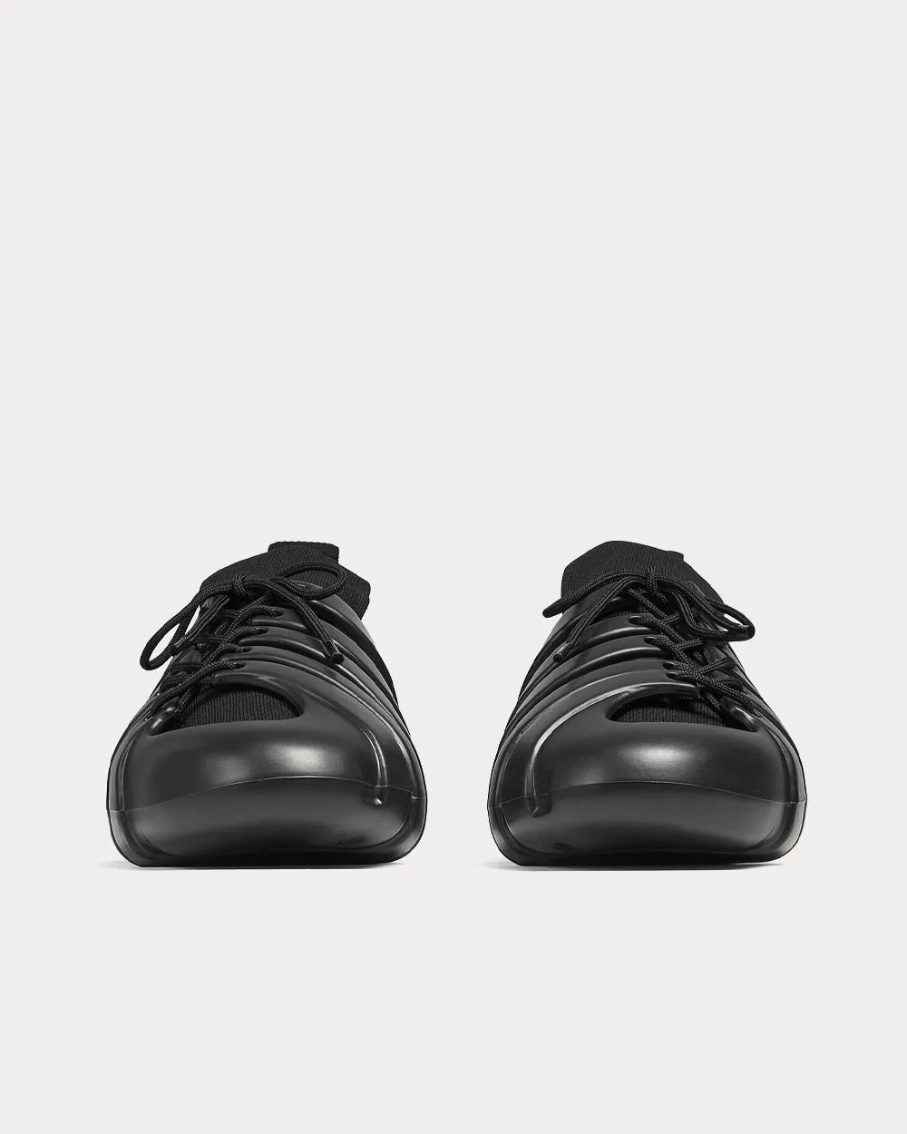 Trail Black Low Top Sneakers