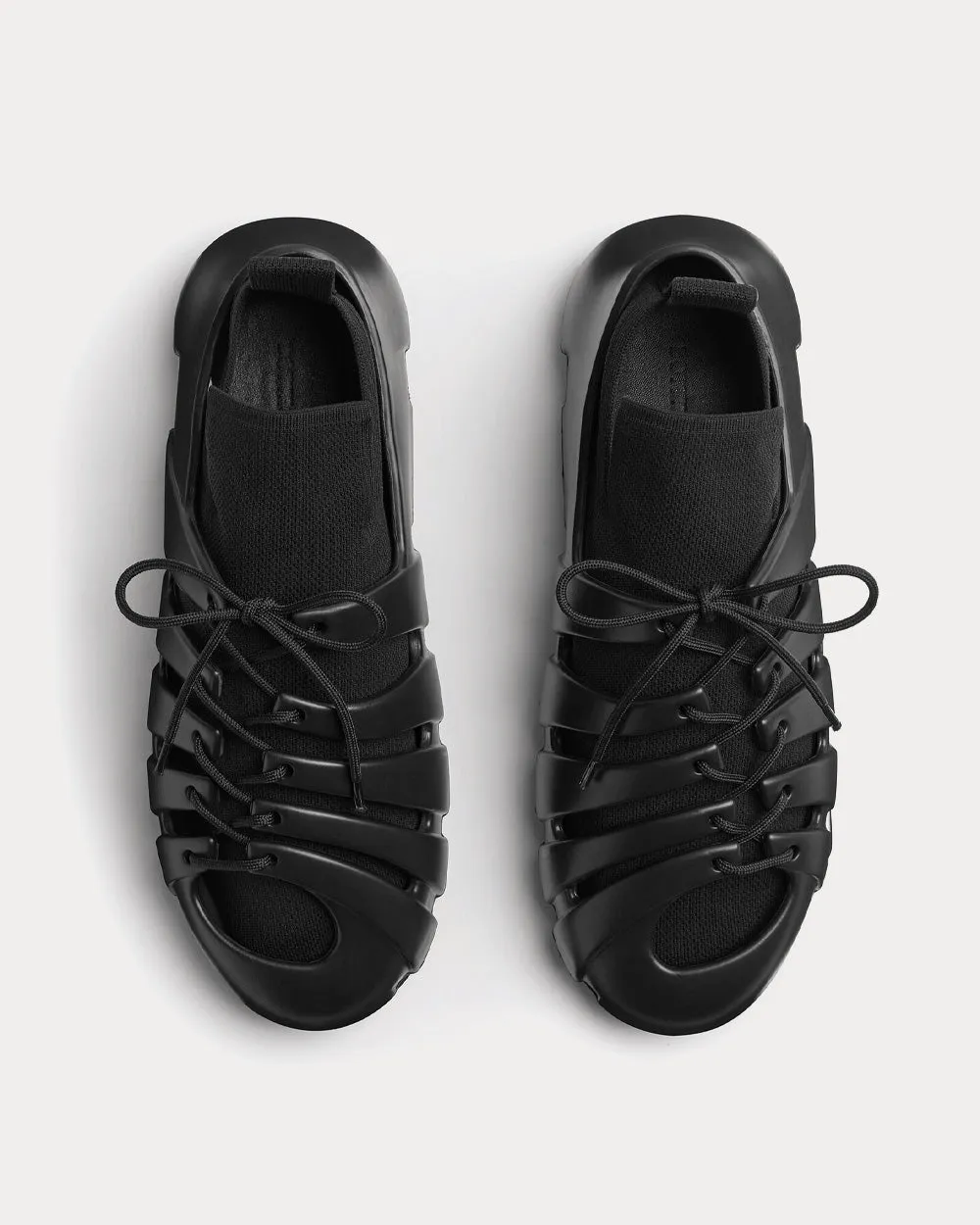 Trail Black Low Top Sneakers